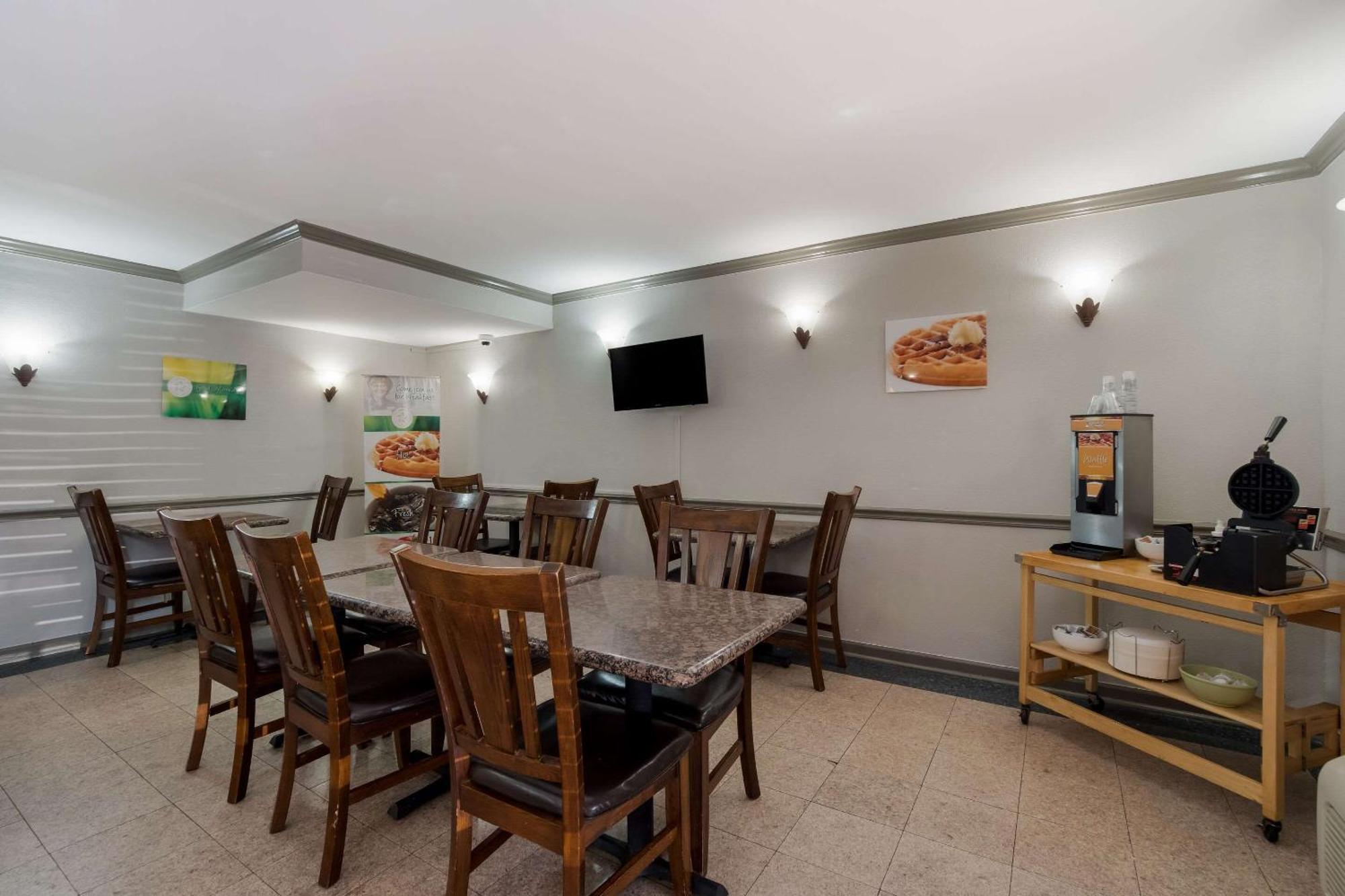 Quality Inn Fort Jackson Columbia Zewnętrze zdjęcie