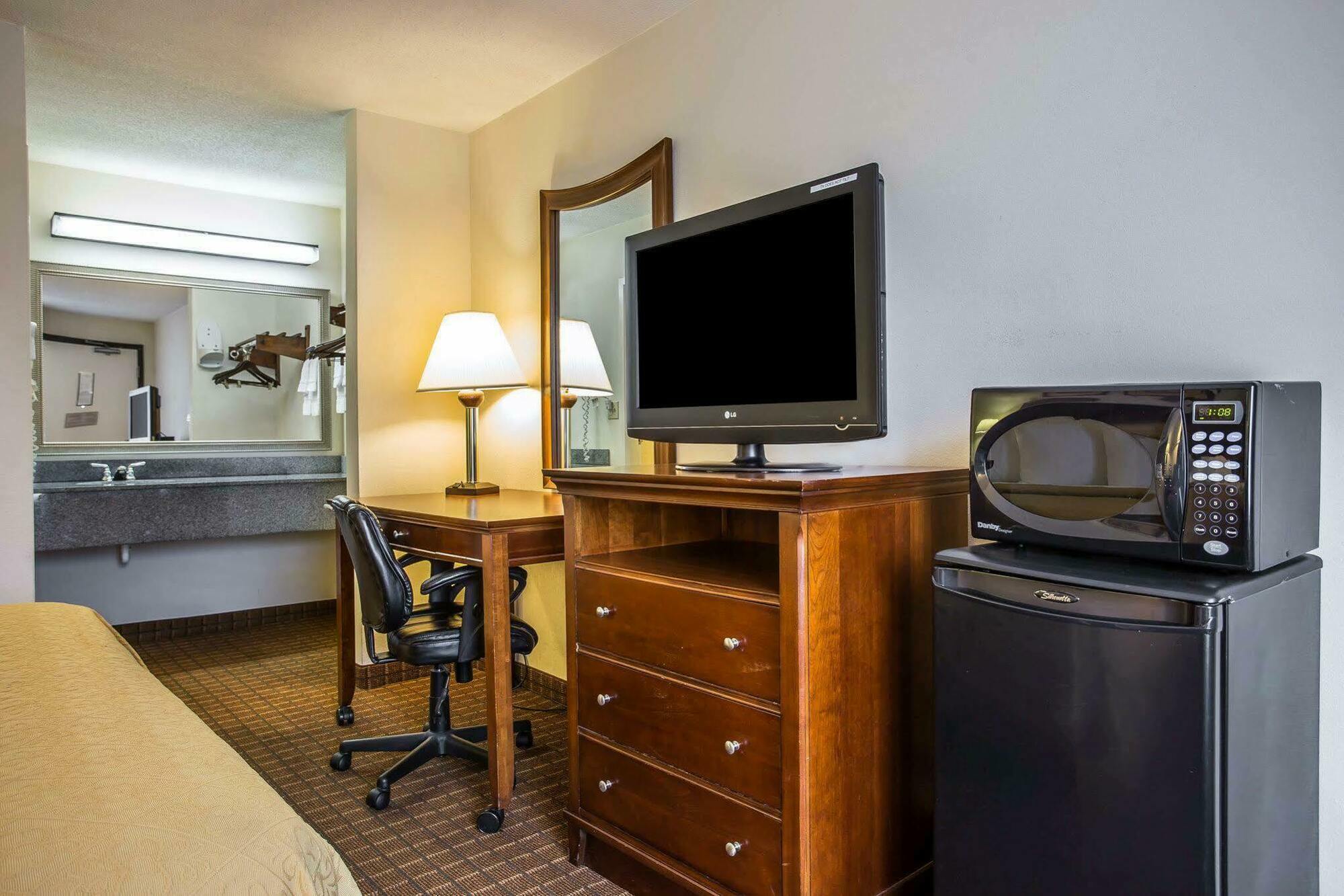 Quality Inn Fort Jackson Columbia Zewnętrze zdjęcie